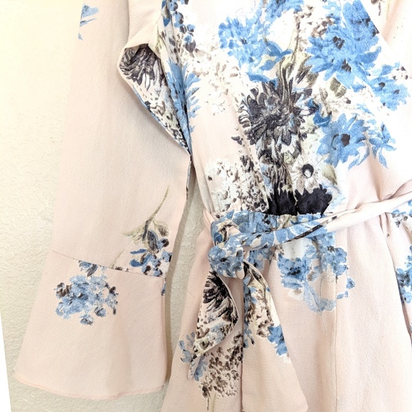 Romper - Picture 2 of 5